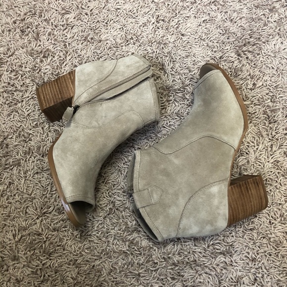 Crown Vintage Western Peep Toe Bootie - Size 8 - Picture 4 of 5